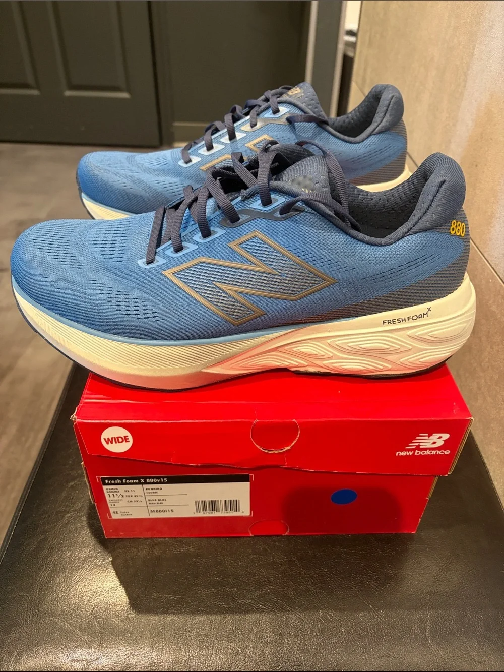 New Balance Men's Blue 880 Running Shoes size 11.5 4E